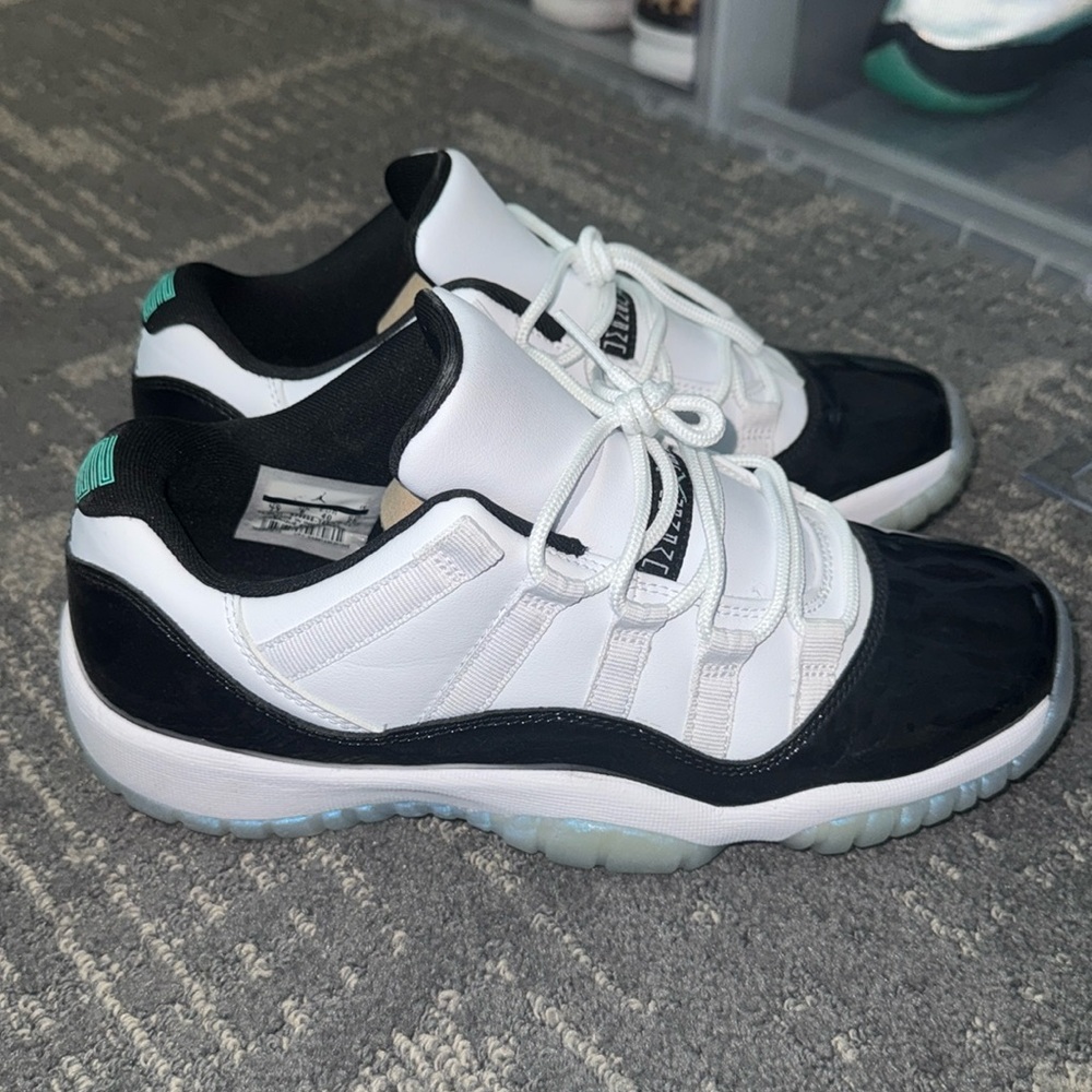 Jordan 11s LOW